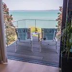 Appartement Bj81 *