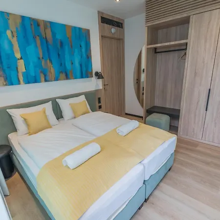 Apartamento Bj81 *